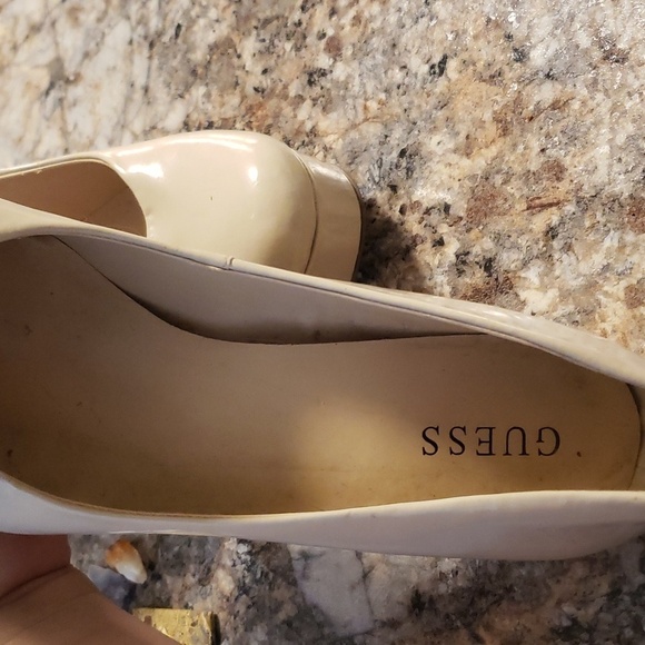 GUESS Tan Heels Size 10 - Picture 13 of 14